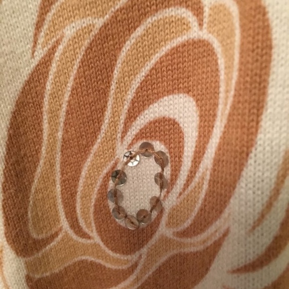 i.e. Petite Sweater - Picture 3 of 7